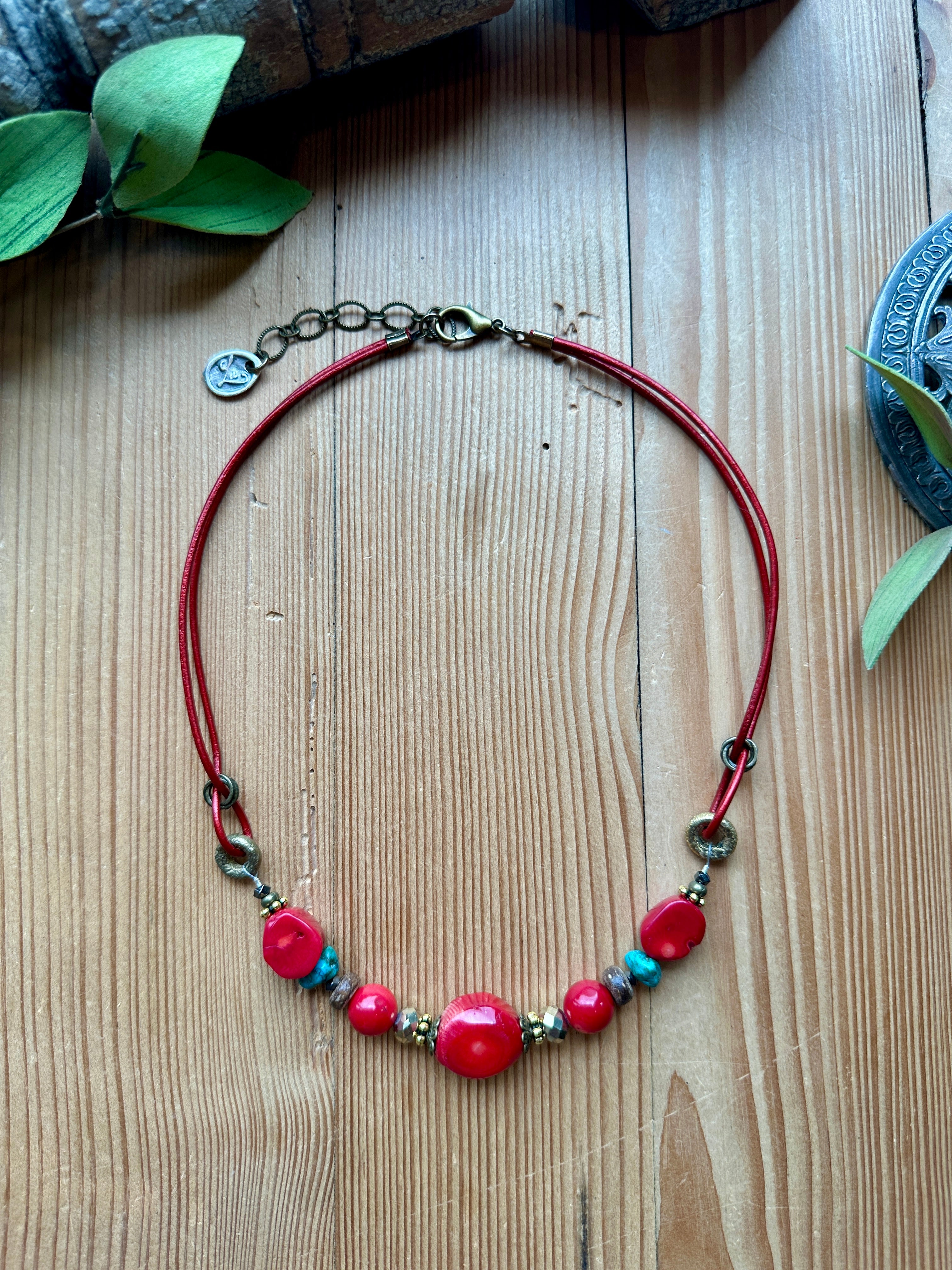 Handmade beaded red short necklace