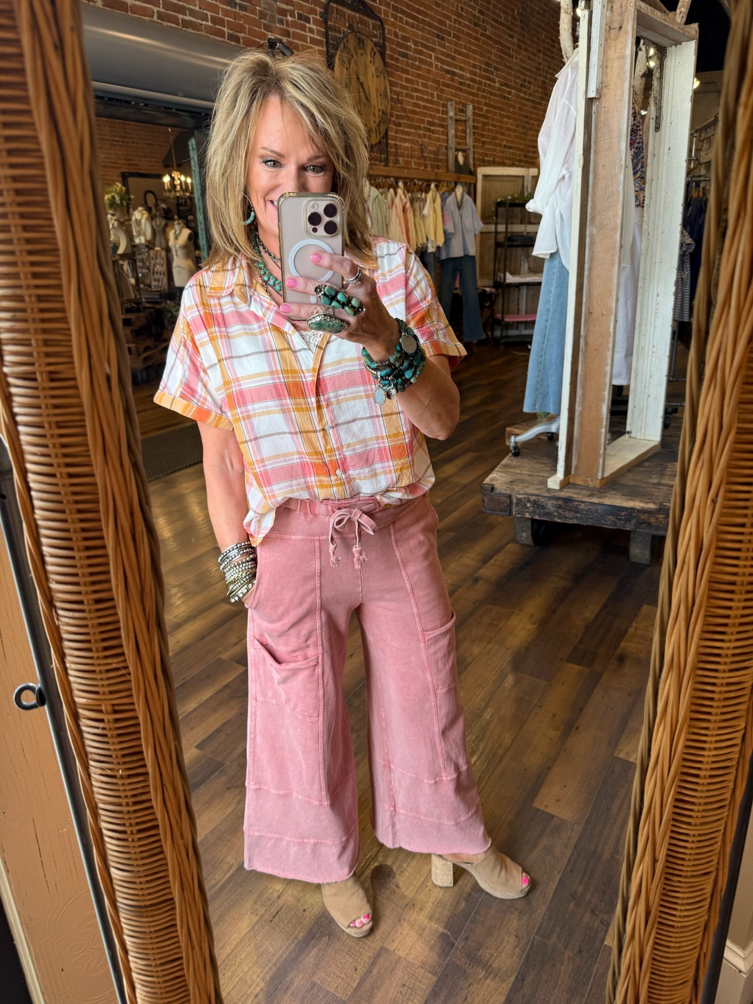 Rose pink leisure wide legged pants