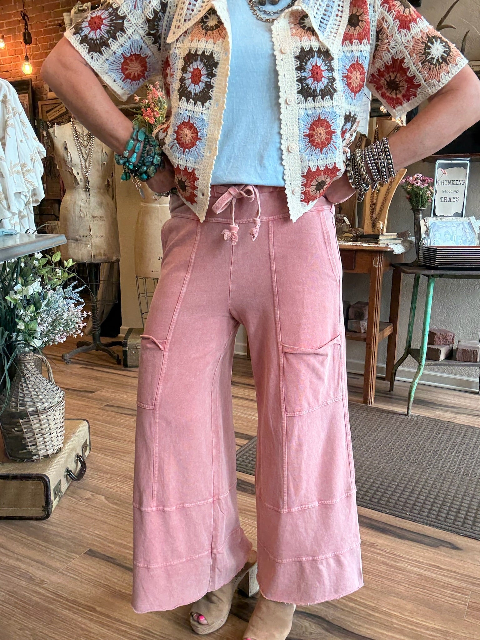 Rose pink leisure wide legged pants