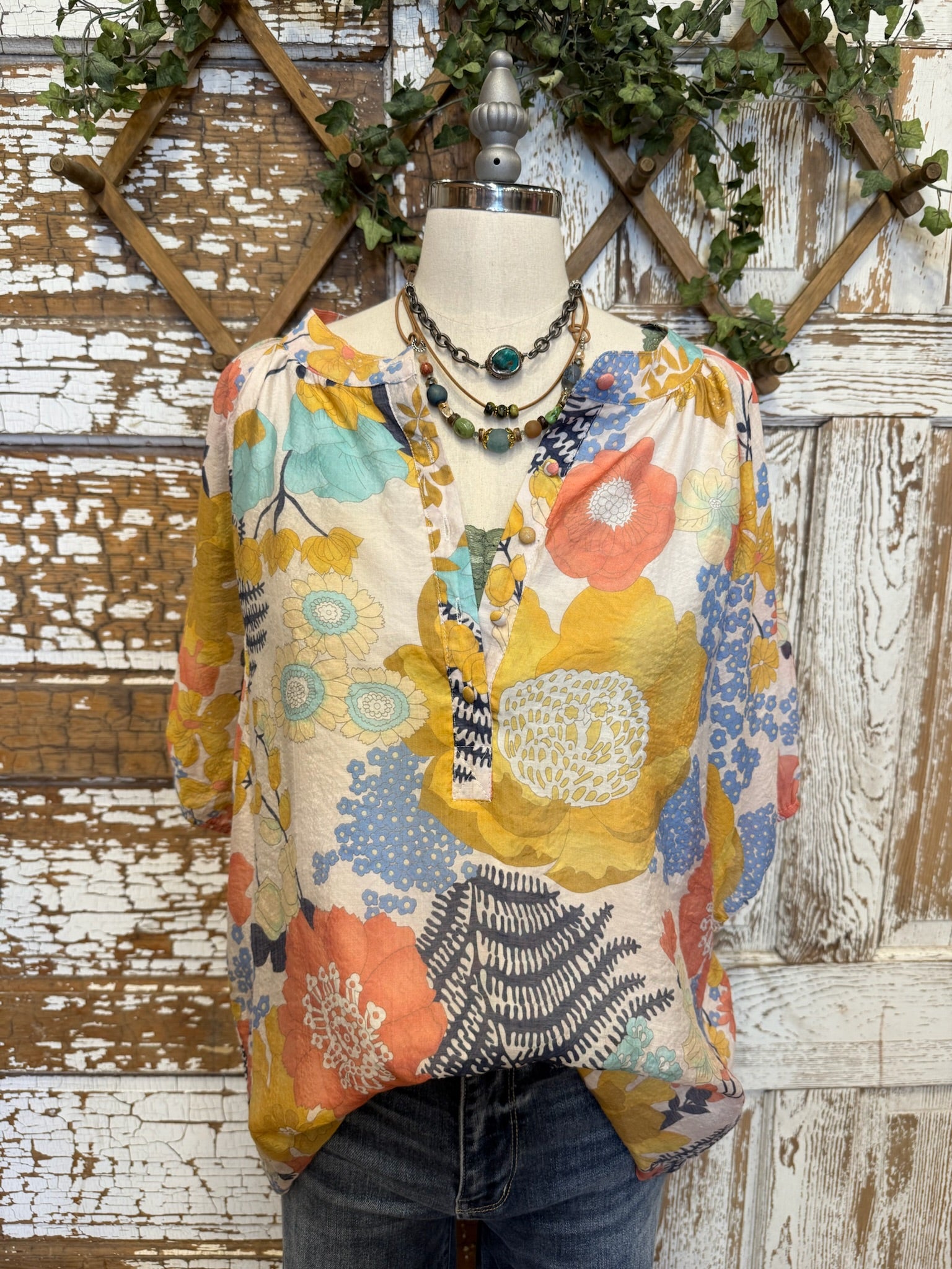 boho flower top with buttons