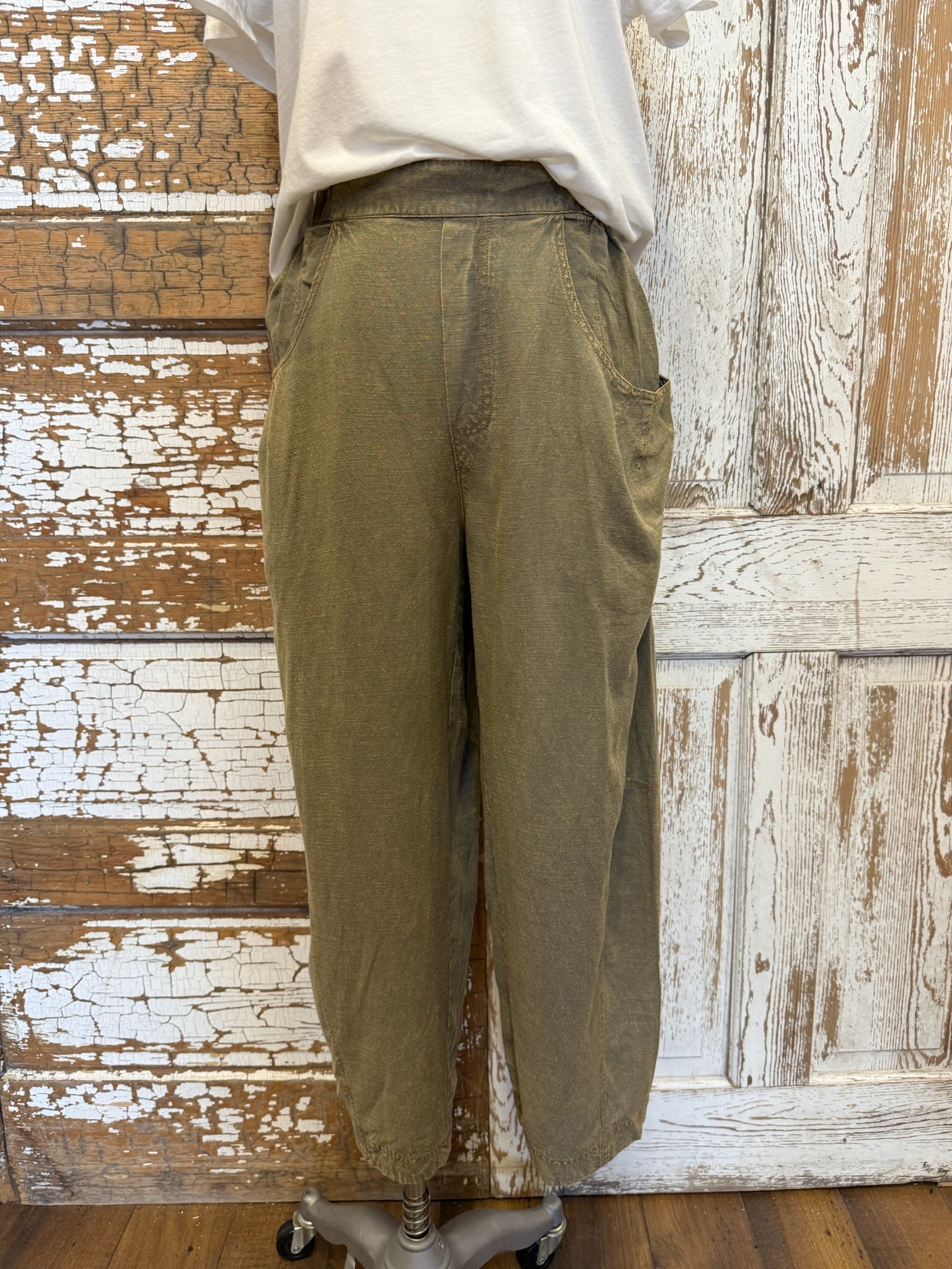 Olive barrel women's pants