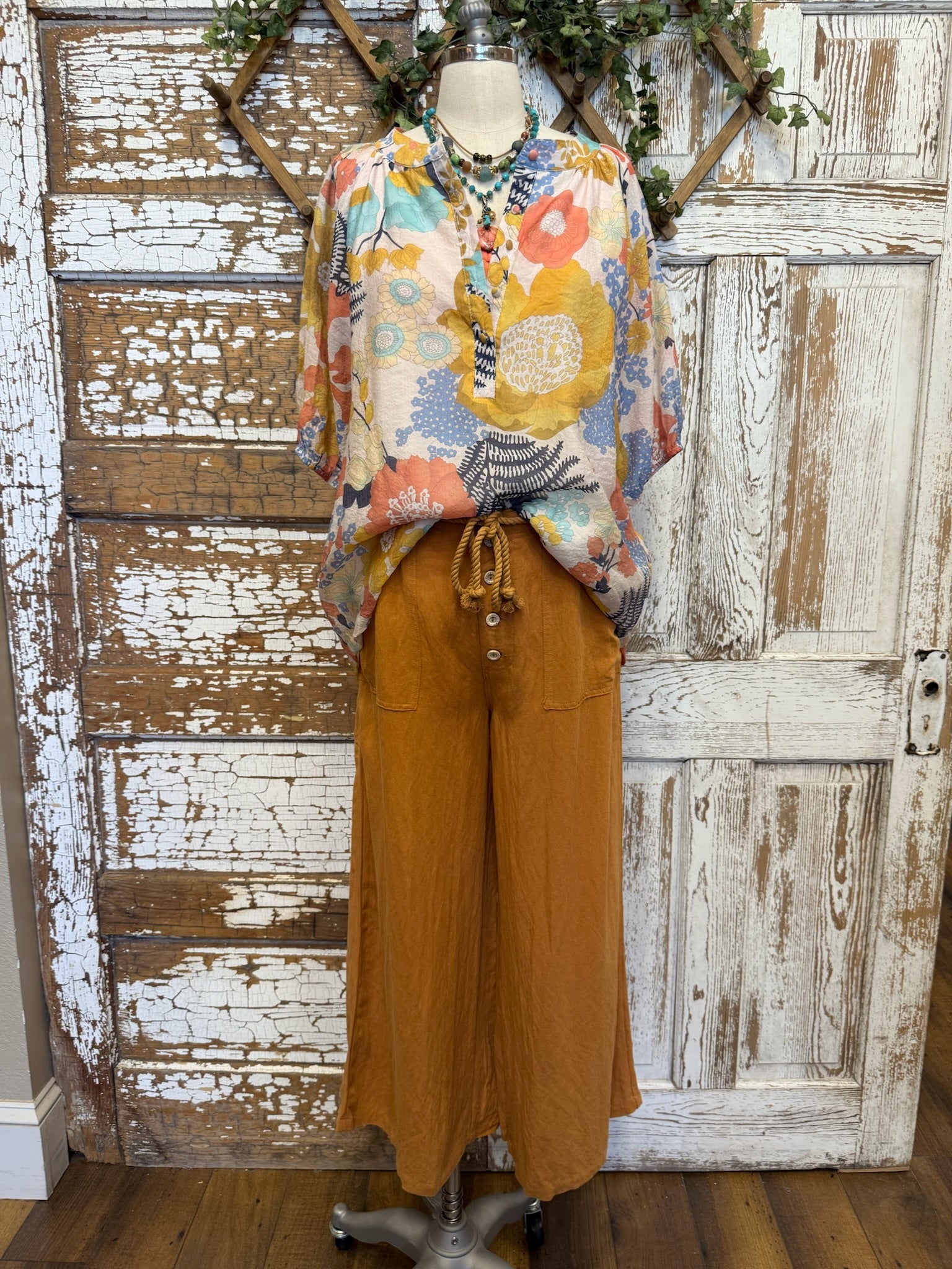 boho flower top with buttons