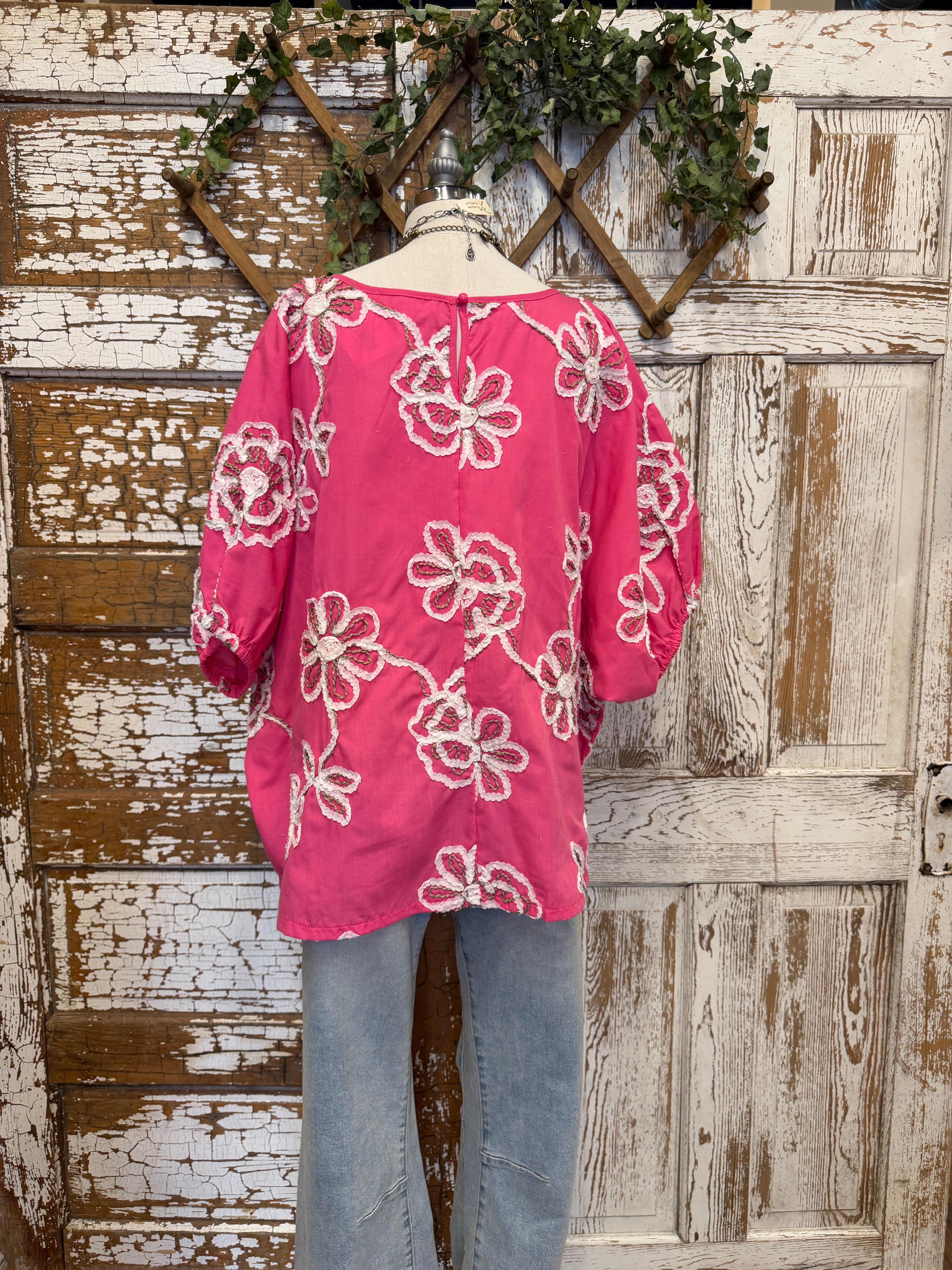 Pink 3D Floral Appliqué Puff Sleeve Top – Artistic Works By Lu