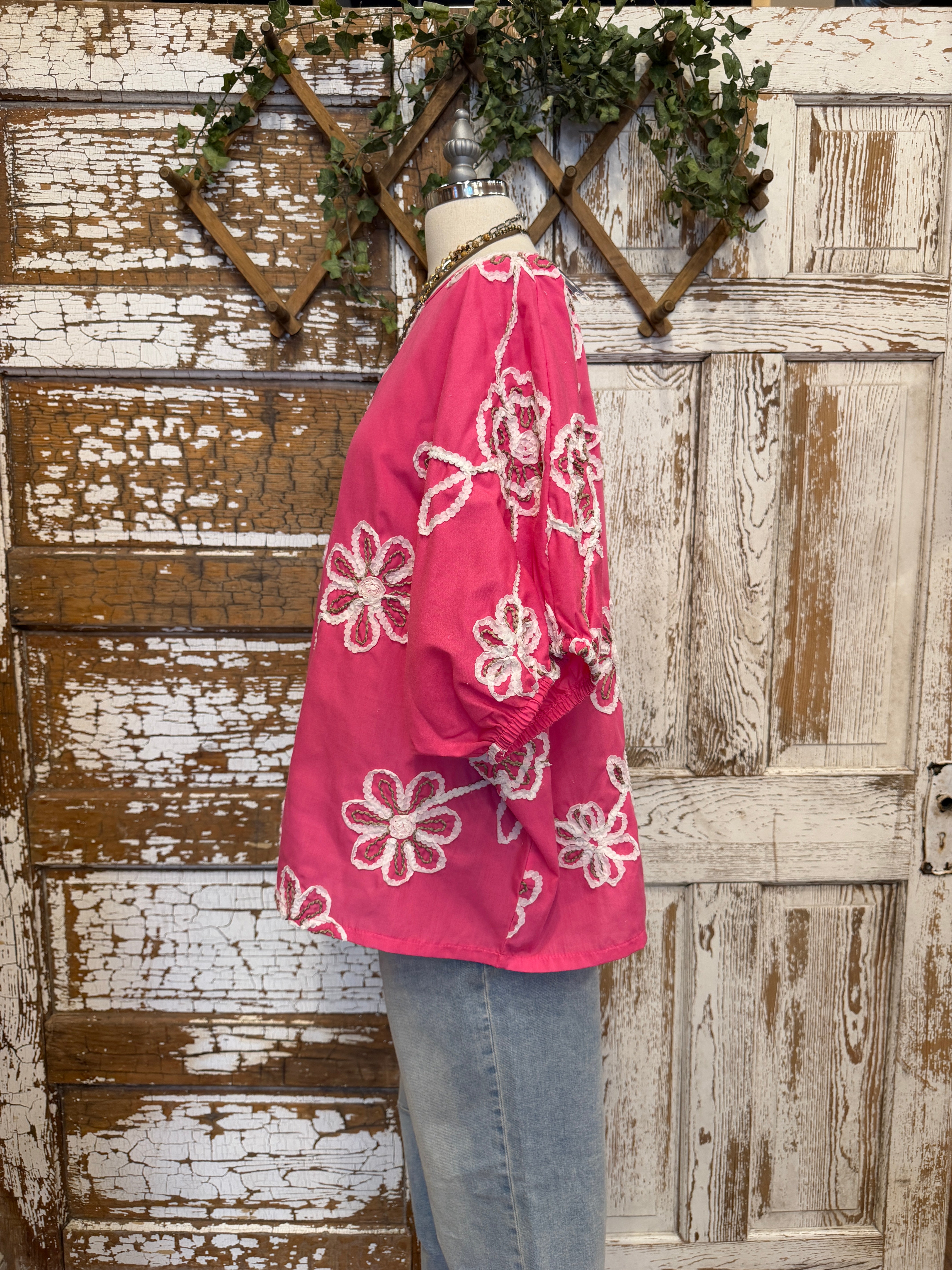 Pink 3D Floral Appliqué Puff Sleeve Top – Artistic Works By Lu
