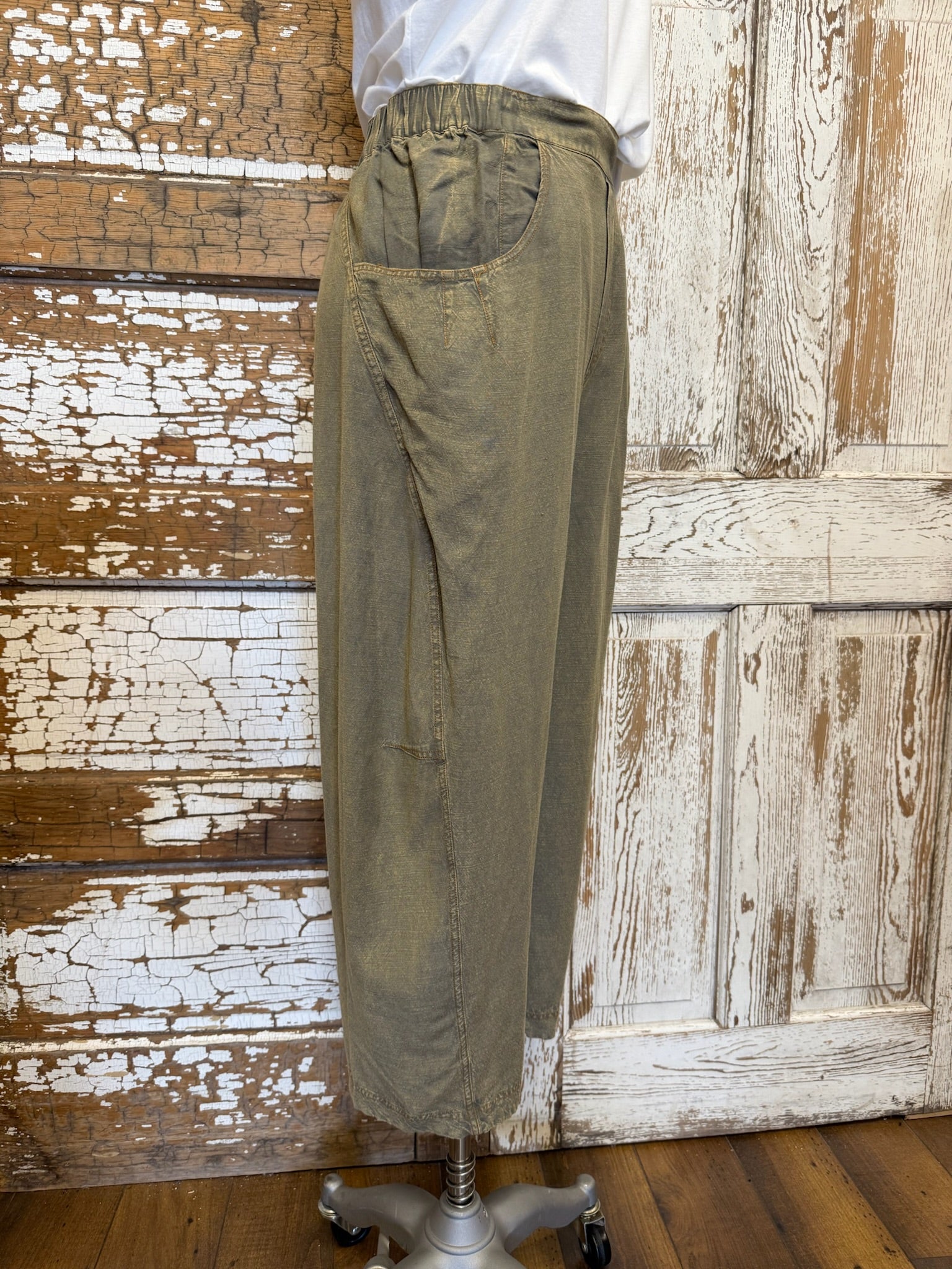 Olive barrel women's pants