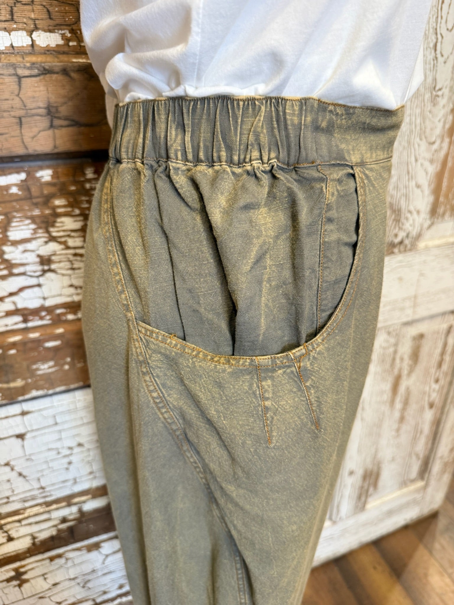 Olive barrel women's pants