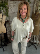 cream popover top with buttons